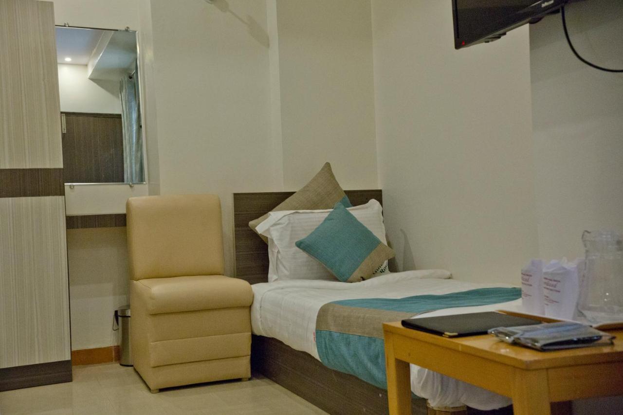 Hotel Aishwarya Le Royal Mysore Exterior foto